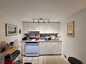 Rented by Bouklis Group