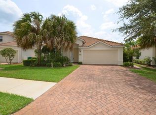2059 Sagebrush Cir, Naples, FL 34120