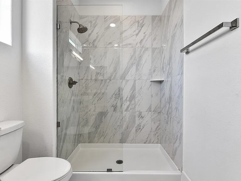 4006 Fort Bend Dr — Photo 29