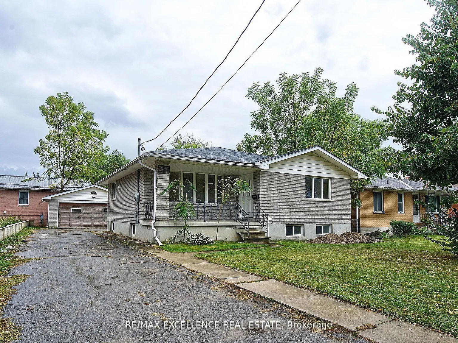 3 bed, $2,099 — Photo 2