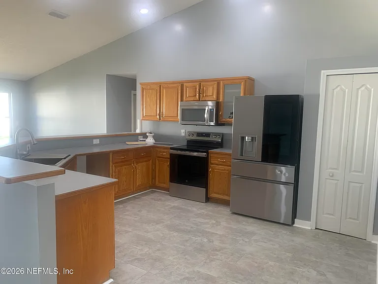 1752 Glen Laurel Dr — Photo 5