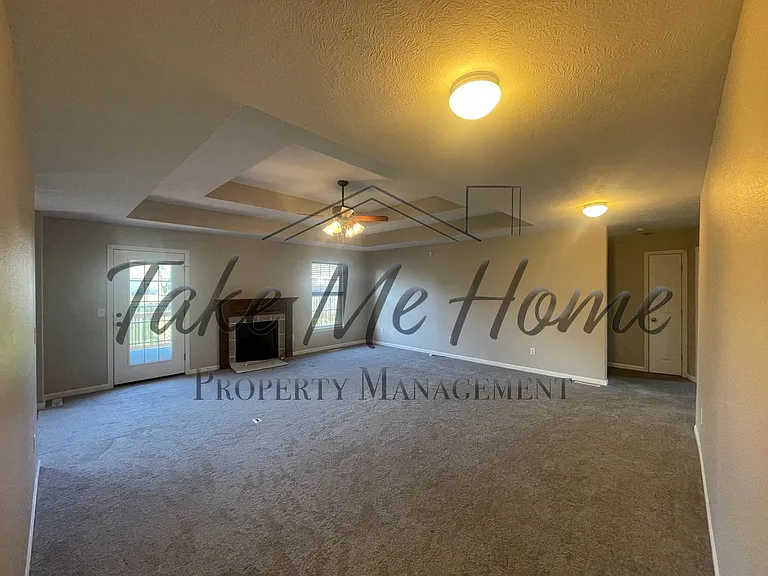 4652 Blackfoot Dr — Photo 2