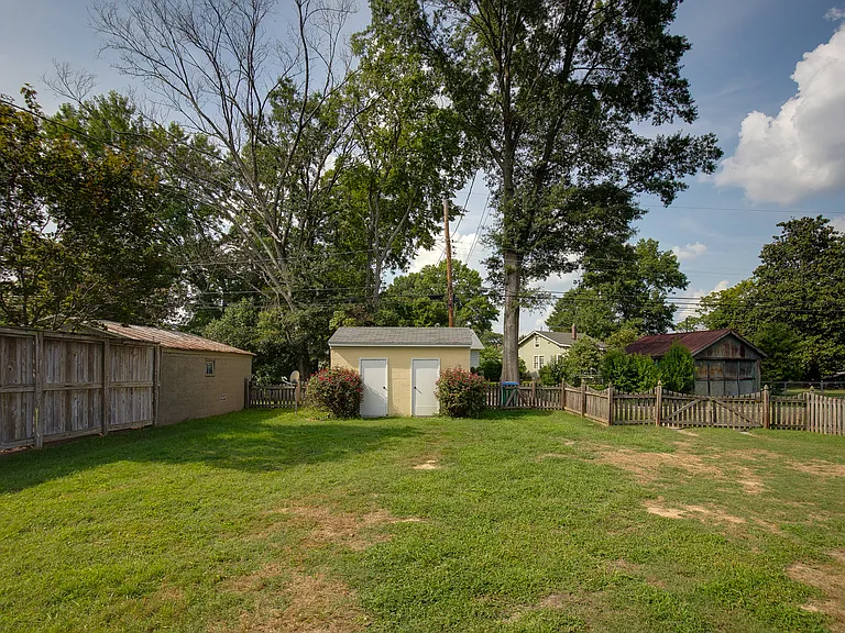 1312 Avondale Ave — Photo 49