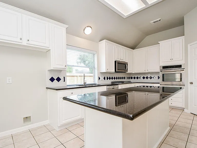802 Childers Ct — Photo 23