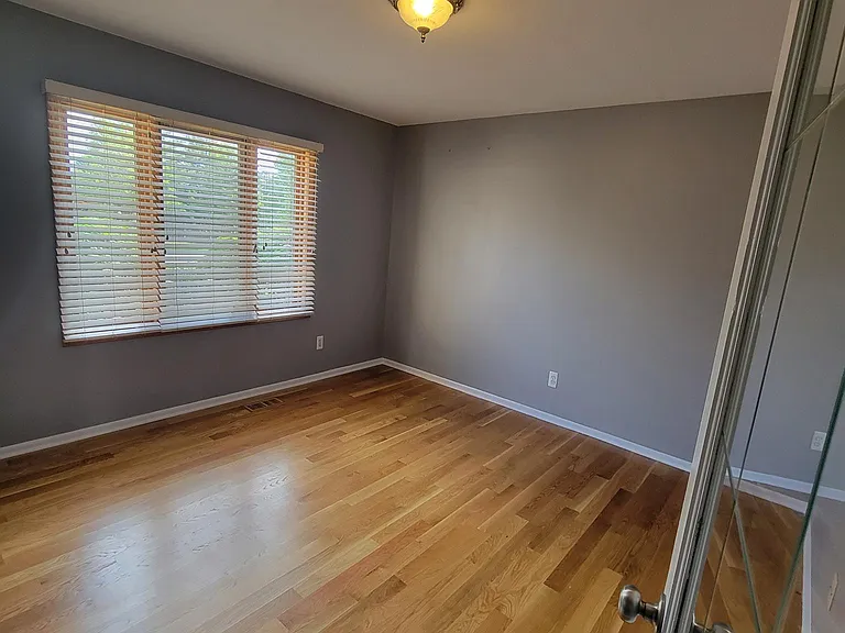 20393 Balmoral Dr — Photo 10
