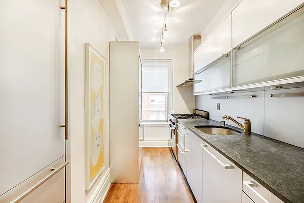 Sold by Compass | media 6