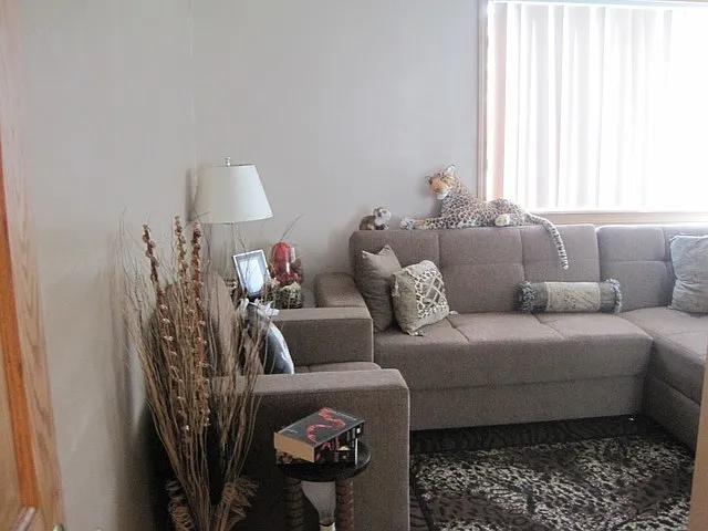 2 bed, 55944 sqft, $1,300 — Photo 2