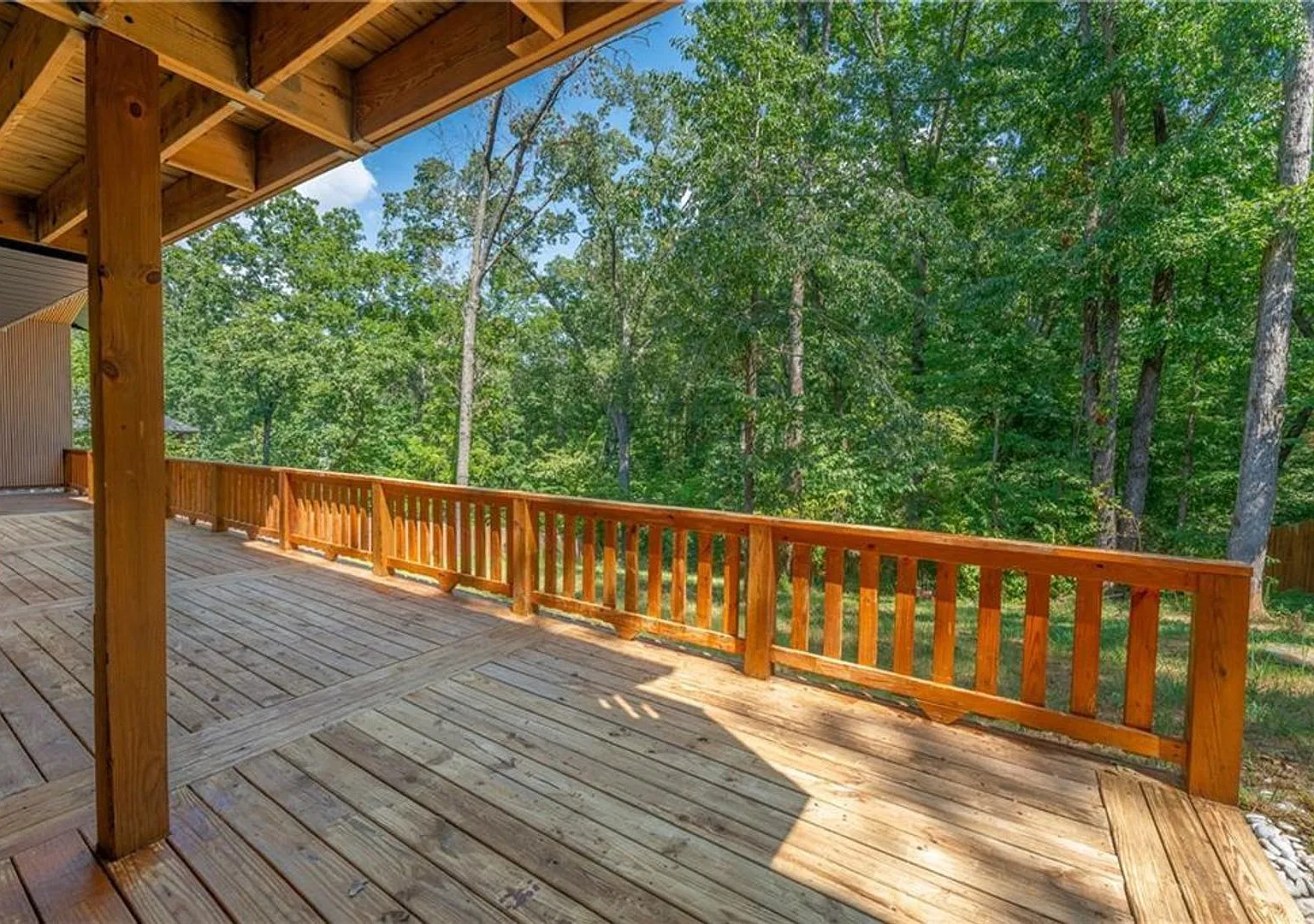Remarkable 4 bed 4 bath w/ walkout basement in Bella Vista — Photo 4