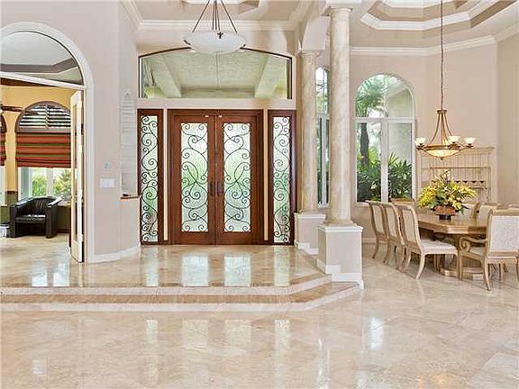 4th image of 2551 Royal Palm Way