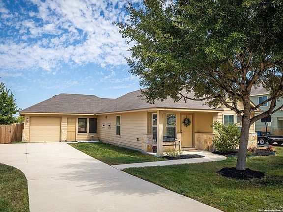 3rd image of 1112 WIND HAVEN DR