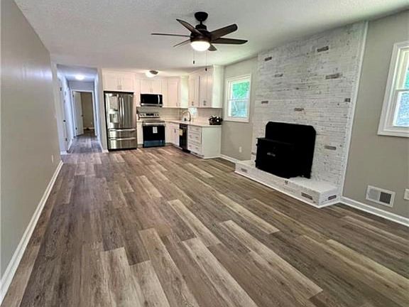 5th image of 276 Country Club Rd