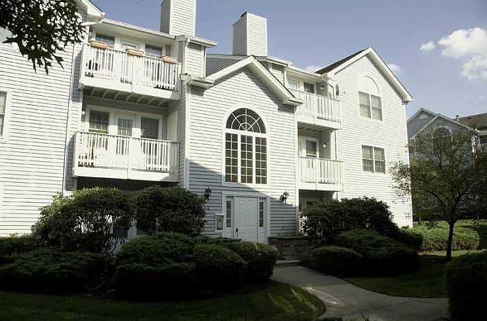 Exterior Bldg