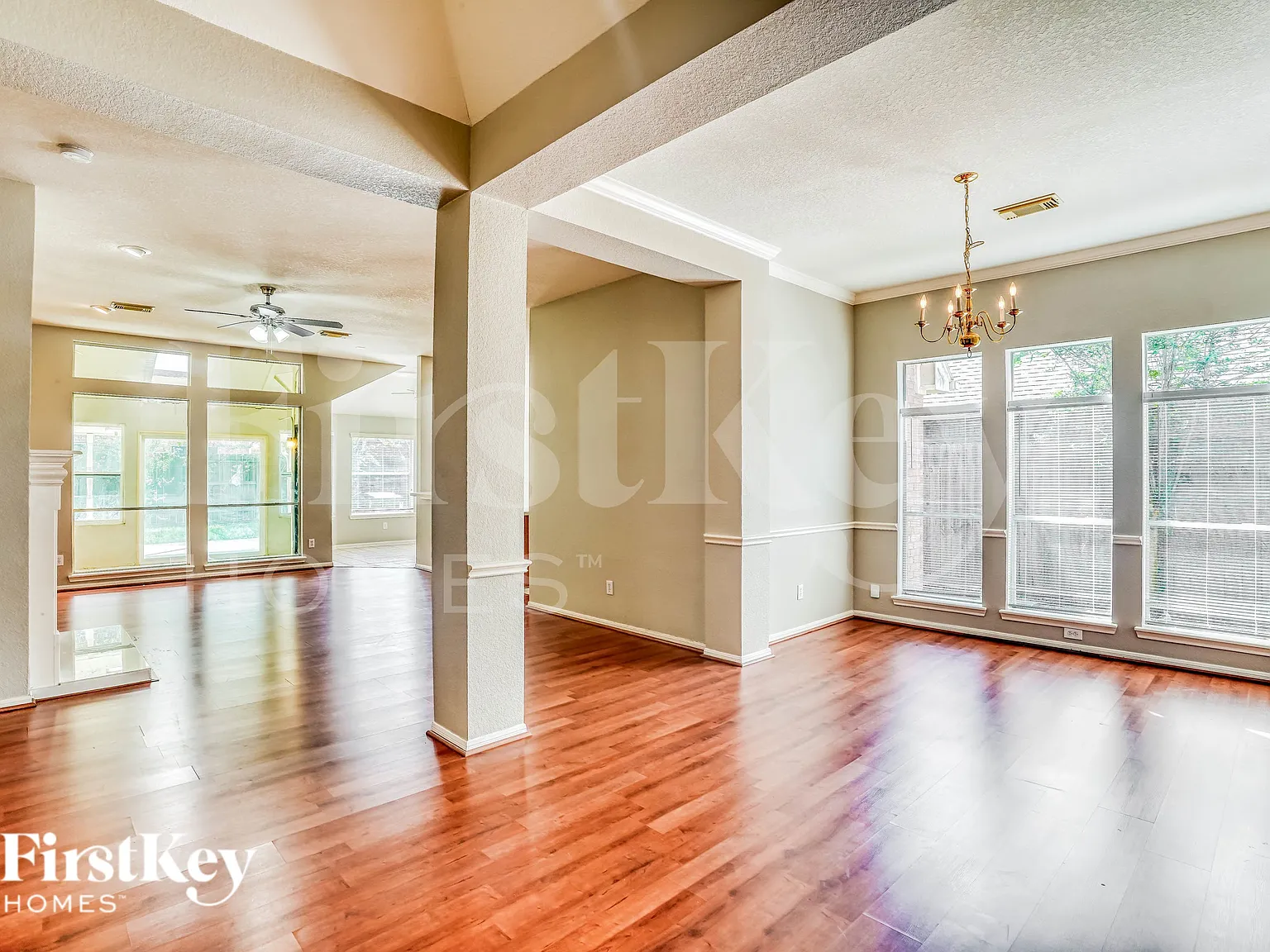 3 bed, 2.0 bath, 2243 sqft, $2,375 — Photo 4