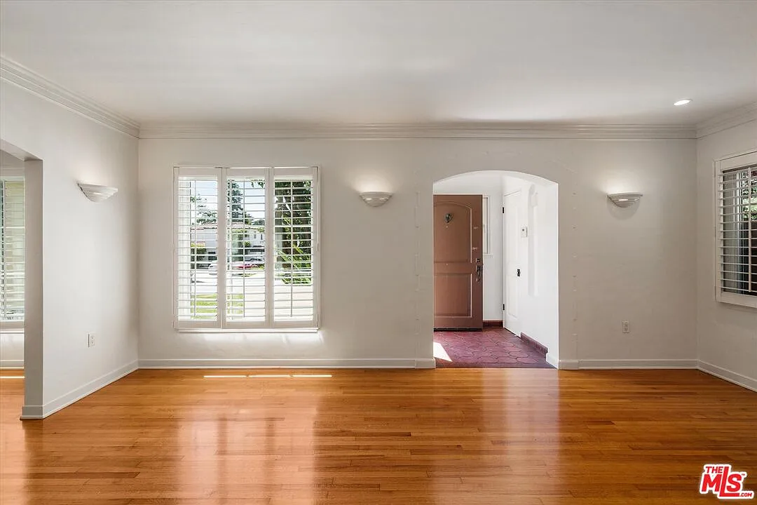 4 bed, 3.0 bath, 2000 sqft, $11,995 — Photo 3