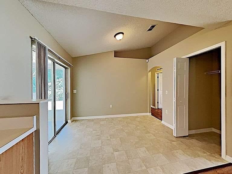 1st image of 4059 Half Moon Cir