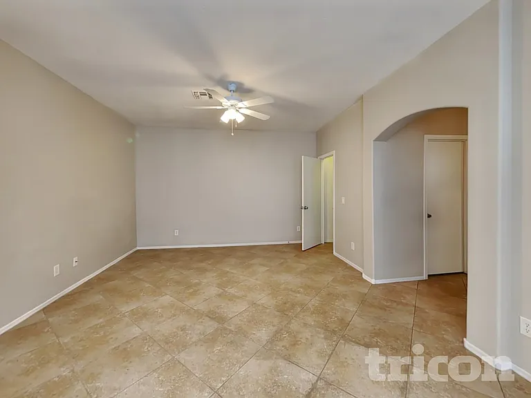 10041 W Williams St — Photo 2