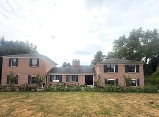 10 Split Rock Rd, Pittsford, NY 14534