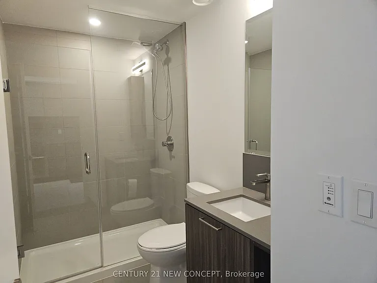 19 Western Battery Rd #3521 — Photo 9