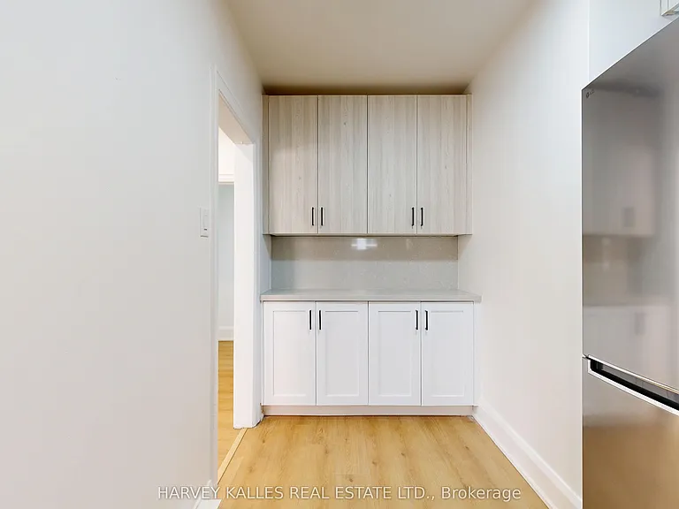1216 Avenue Rd #1 — Photo 14