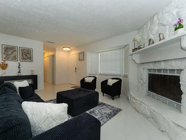 1242 SW Parma Ave — Photo 20