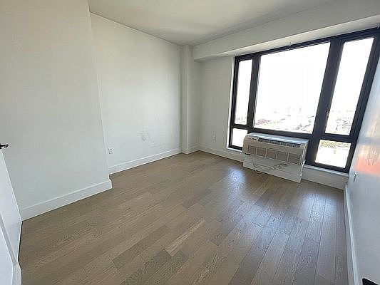 4th image of 557 4th Ave #1106