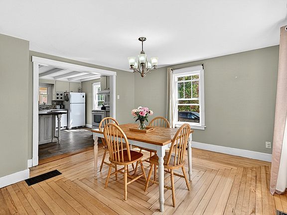 3rd image of 156 Cottage St