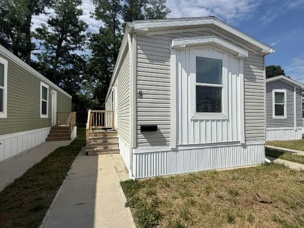 8 John St #123, Keansburg, NJ 07734