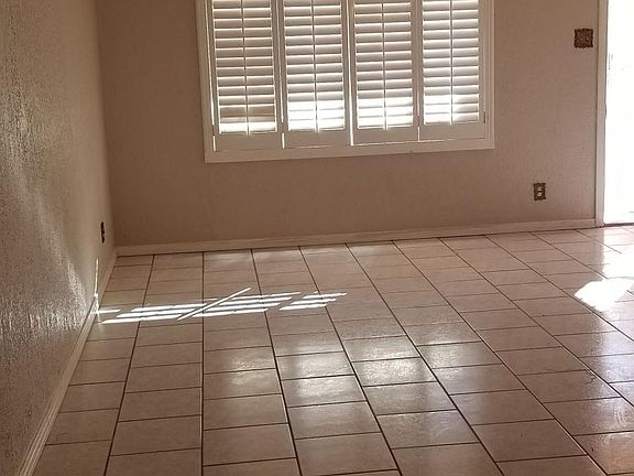 2nd image of 4921 Guadalupe Dr