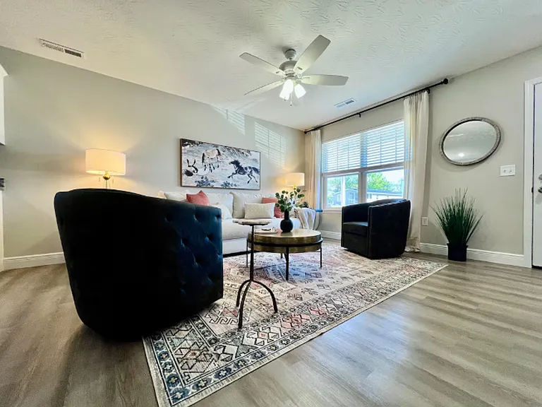 109 Southwind Blvd — Photo 24