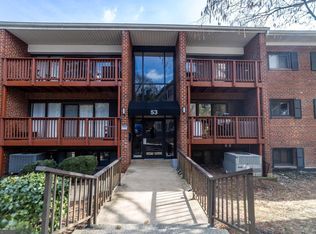 53 Skyhill Rd #1-104-1, Alexandria, VA 22314