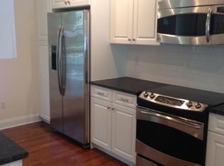 239 Weaver St APT 14D, Greenwich, CT 06831