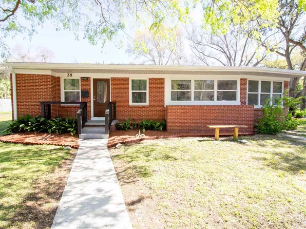 28 Gilmore Dr, Gulf Breeze, FL 32561