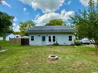 711 8th St, Colona, IL 61241