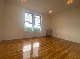 1815 Summerfield St APT D4, Ridgewood, NY 11385