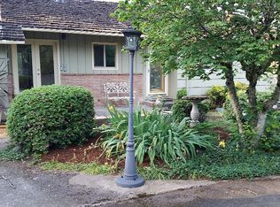 691 Salem Heights Ave S, Salem, OR 97302