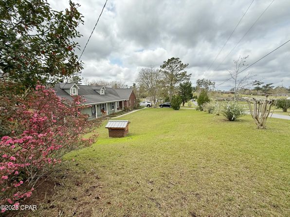 4651 River Dr, Marianna, FL 32446