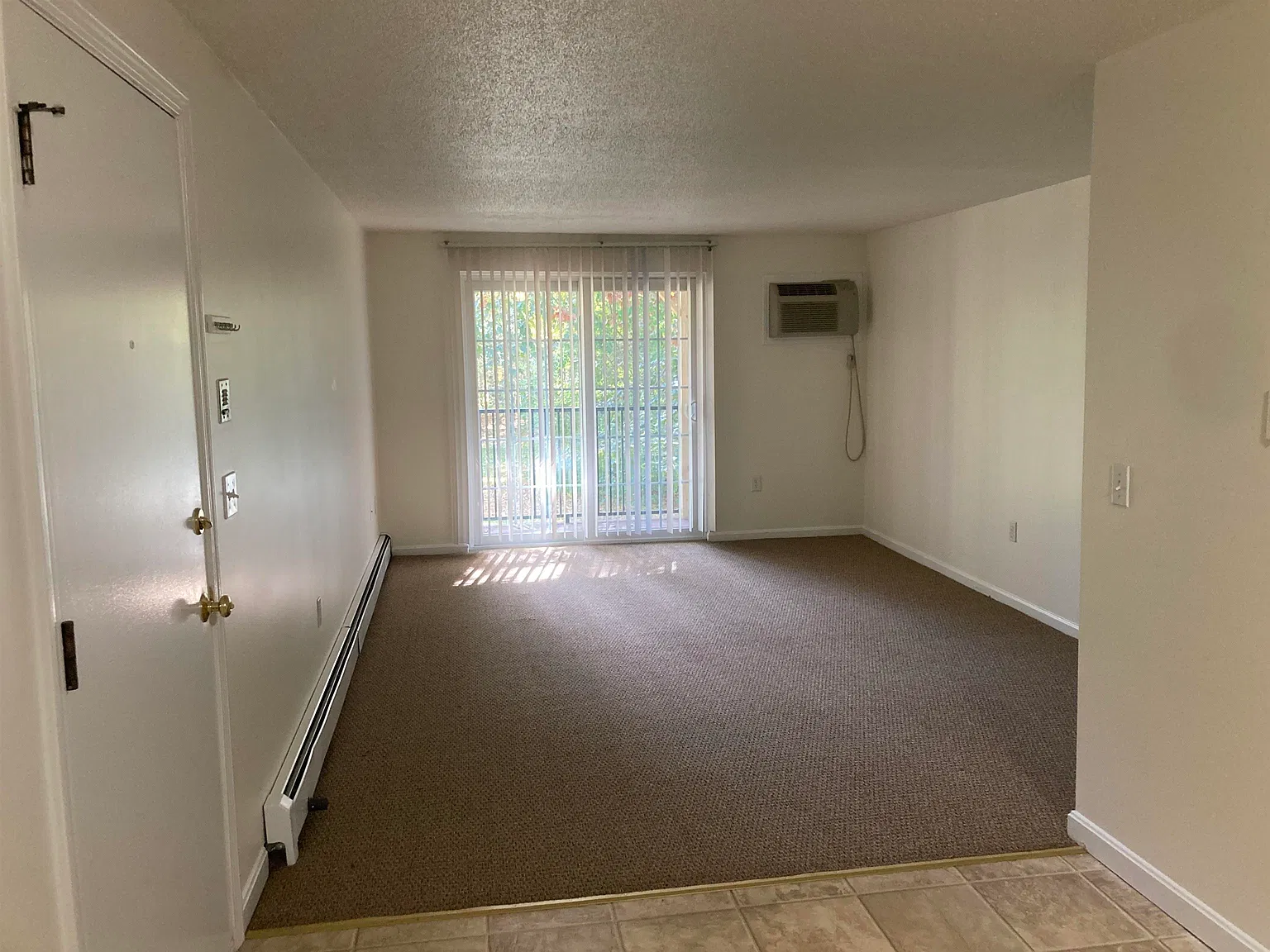 2 bed, 1.0 bath, 804 sqft, $2,150 — Photo 2