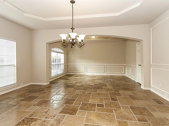3rd image of 10680 Providence Dr