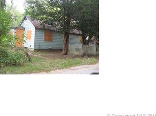 26 Union Ave, Windham, CT 06280