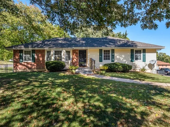 7146 Greeley Ave, Kansas City, KS 66109