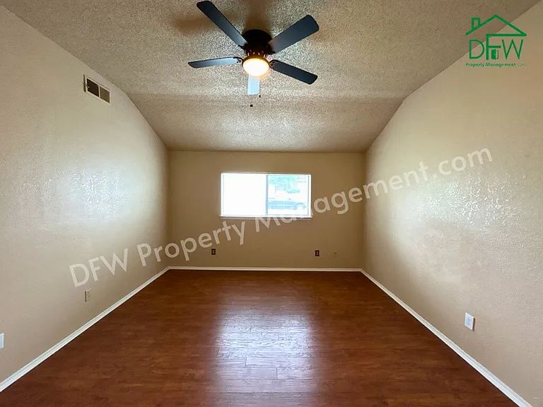 2412 Amber Hill Ln — Photo 55