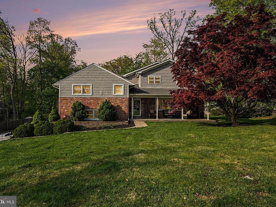 1st image of 443 Woodcrest Rd