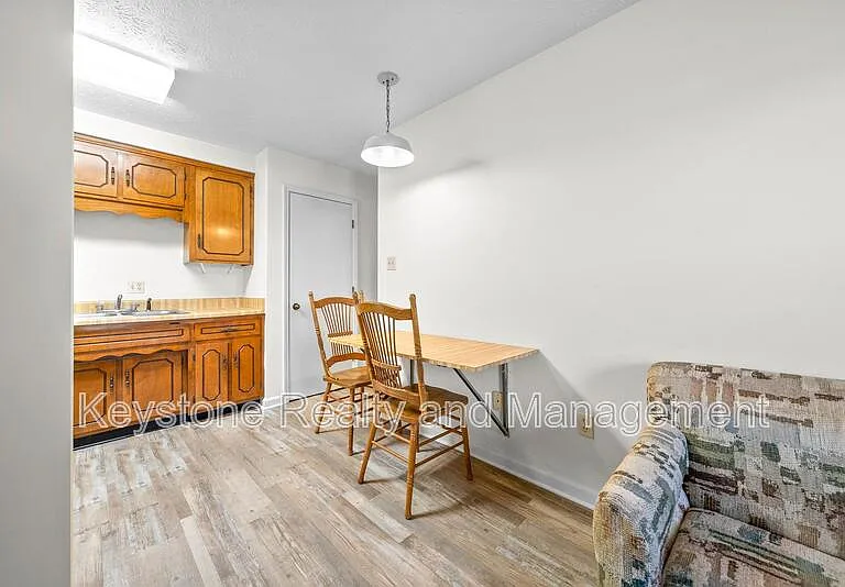100 Laurel Cove Dr — Photo 5