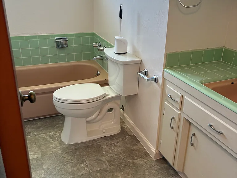 4258 Silver Dr — Photo 7