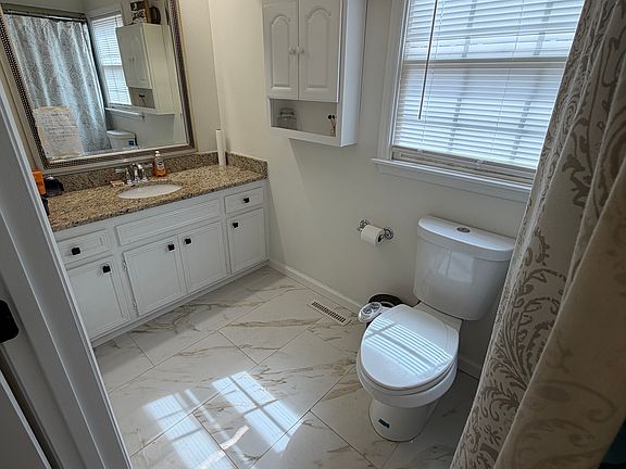 4th image of 705 Herb Dr #1A