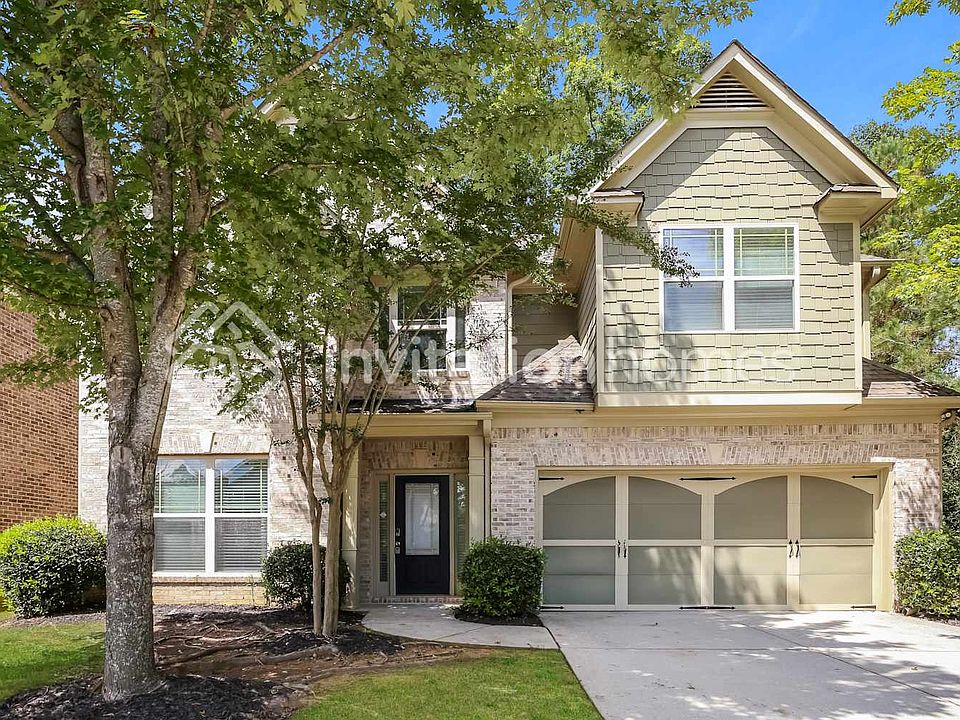1st image of 532 Suwanee Oaks Dr