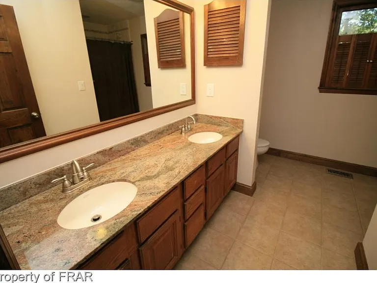 609 Georgetown Cir — Photo 8