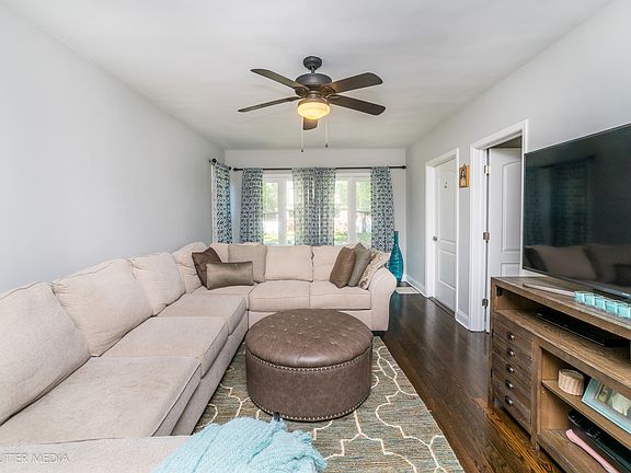 4th image of 3037 S Calwagner St