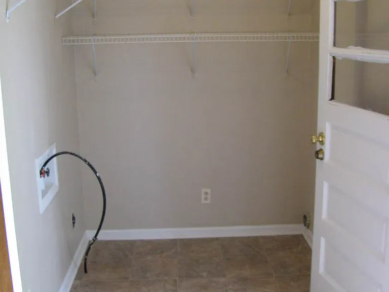 531 Eddie Ln — Photo 23