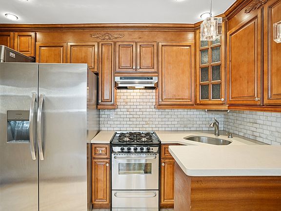 2nd image of 21-38 33rd St #2R